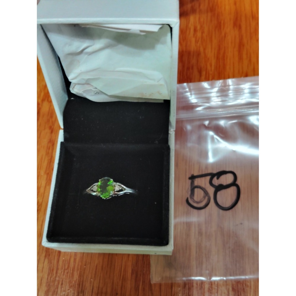 925 Oval Peridot Green Stone Ring Size 8.5 Split Shank silver